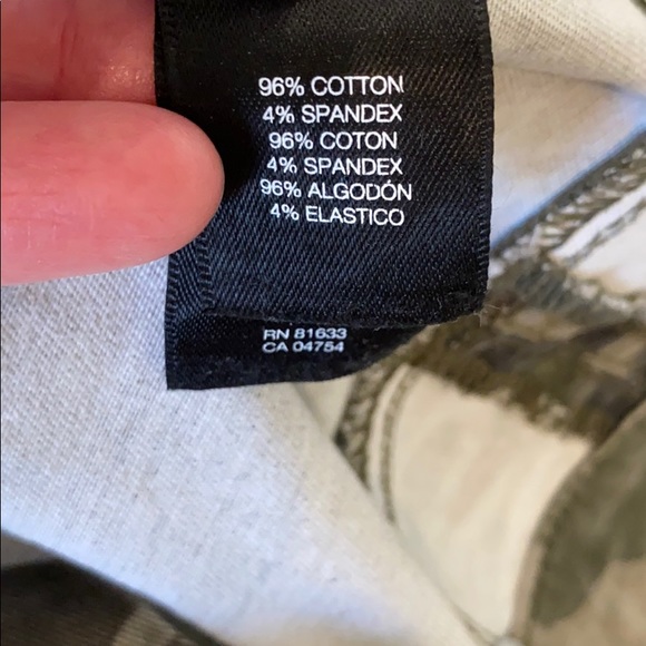 Kenneth Cole camo pants. - Picture 3 of 3